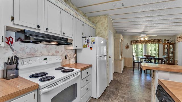 4959 COLONNADES CIRCLE W, Lakeland, FL 33811