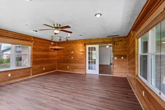 1717 Jones Street, Alvin, TX 77511