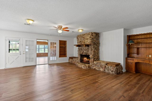 1717 Jones Street, Alvin, TX 77511