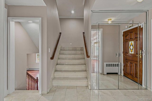 34 Duke Drive, Manhasset Hills, NY 11040