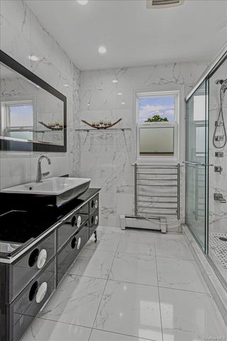 34 Duke Drive, Manhasset Hills, NY 11040