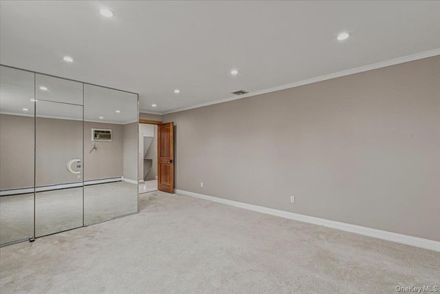 34 Duke Drive, Manhasset Hills, NY 11040