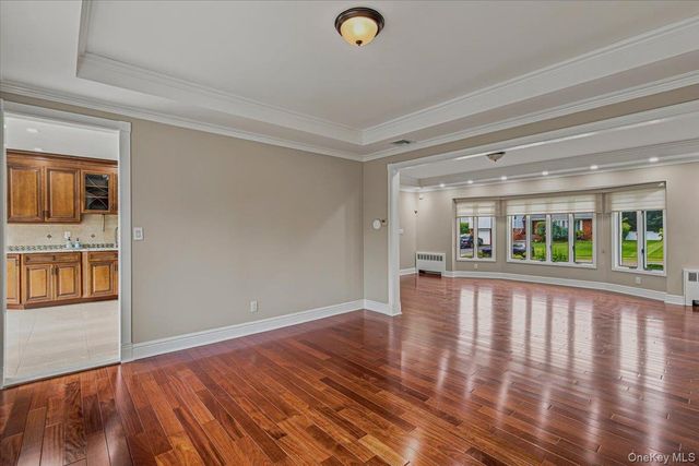 34 Duke Drive, Manhasset Hills, NY 11040