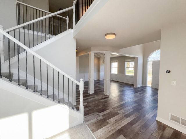 8189 Shady Maple Drive, Canal Winchester, OH 43110