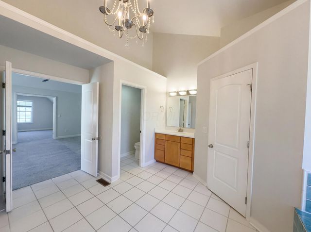 8189 Shady Maple Drive, Canal Winchester, OH 43110