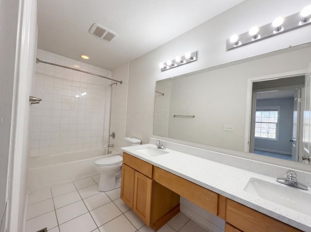 8189 Shady Maple Drive, Canal Winchester, OH 43110