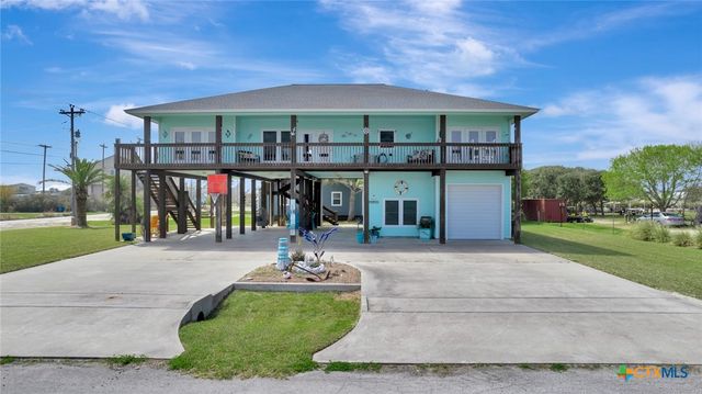 23 Macey Street, Port O'connor, TX 77982