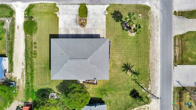 23 Macey Street, Port O'connor, TX 77982