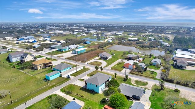 23 Macey Street, Port O'connor, TX 77982