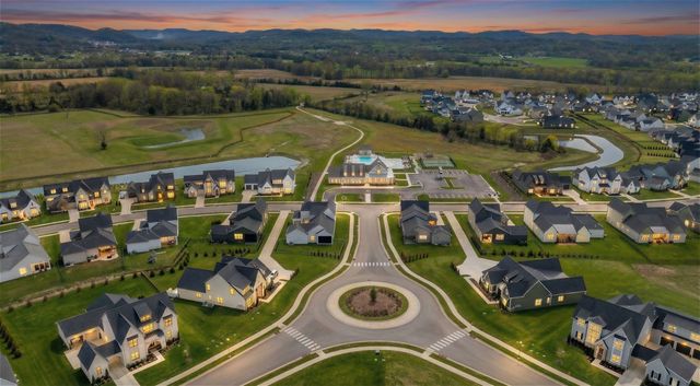 7517 Sutcliff Dr, College Grove, TN 37046
