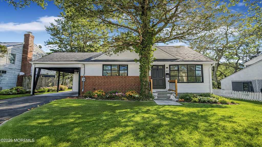 33 Green Twig Drive, Toms River, NJ 08753