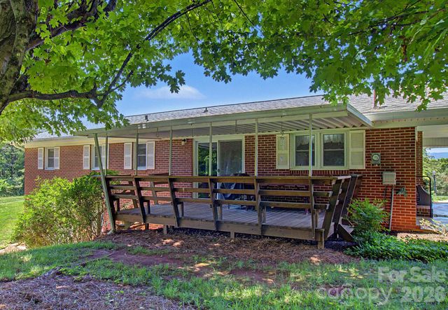 788 Alexander Road, Alexander, NC 28701