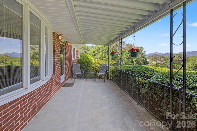 788 Alexander Road, Alexander, NC 28701