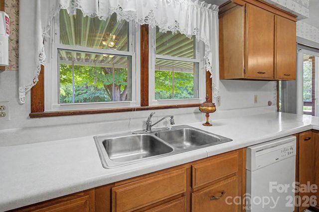 788 Alexander Road, Alexander, NC 28701