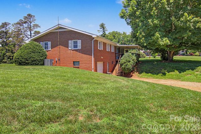 788 Alexander Road, Alexander, NC 28701