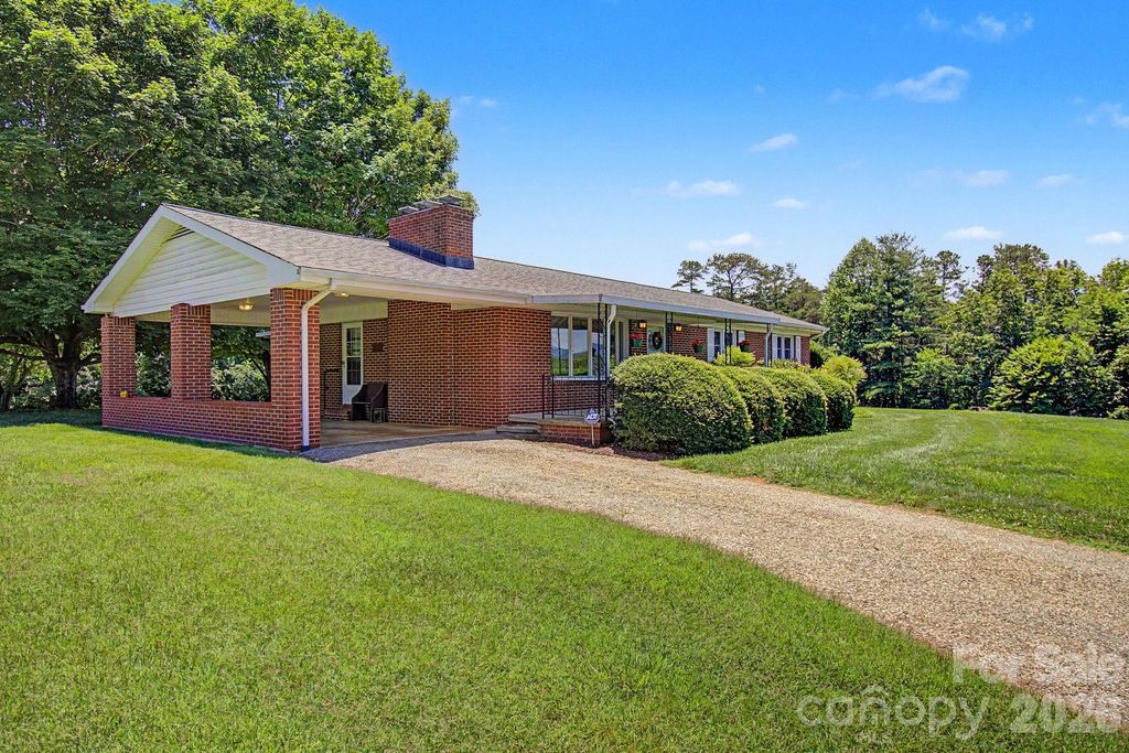 788 Alexander Road, Alexander, NC 28701