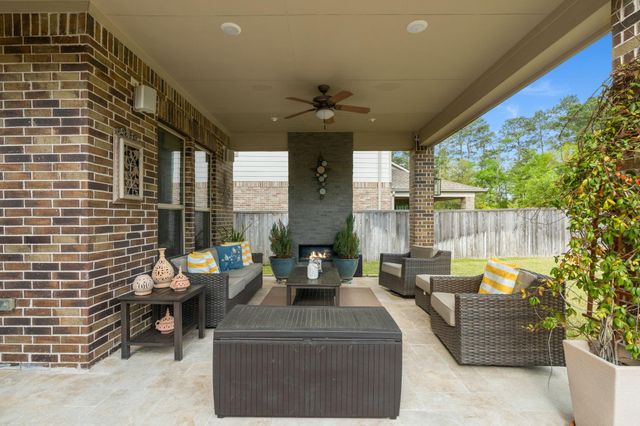 18 Trailing Lantana Place, The Woodlands, TX 77354