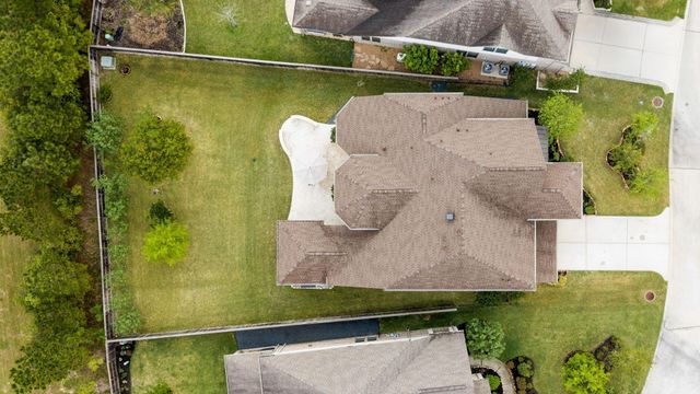 18 Trailing Lantana Place, The Woodlands, TX 77354