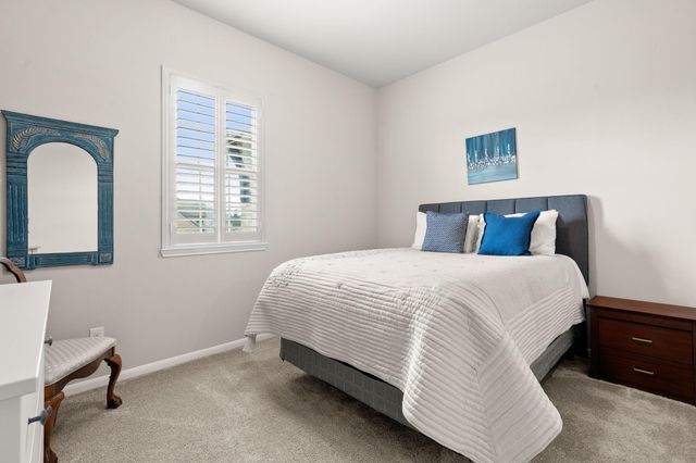 18 Trailing Lantana Place, The Woodlands, TX 77354