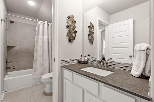 18 Trailing Lantana Place, The Woodlands, TX 77354