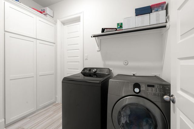 18 Trailing Lantana Place, The Woodlands, TX 77354