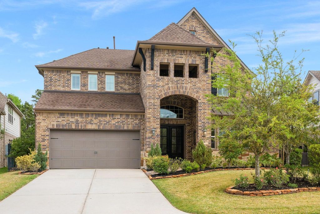 18 Trailing Lantana Place, The Woodlands, TX 77354
