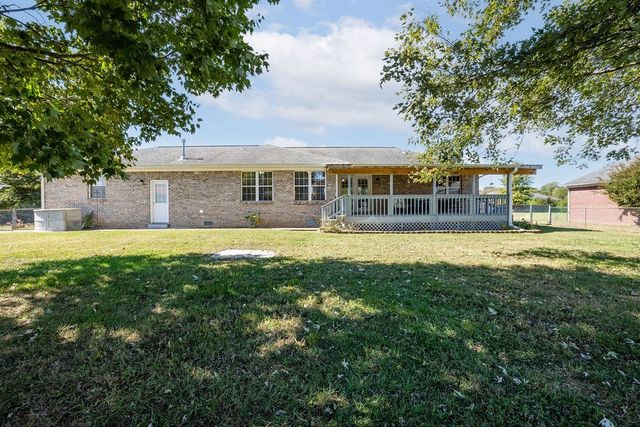 1705 Luther Ave, Lawrenceburg, TN 38464