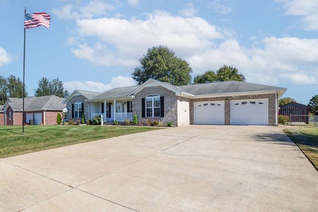 1705 Luther Ave, Lawrenceburg, TN 38464