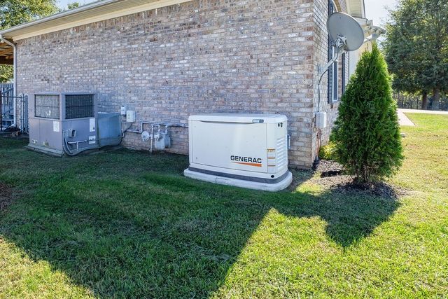 1705 Luther Ave, Lawrenceburg, TN 38464
