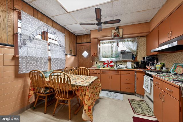 1123 WOLF ST, Philadelphia, PA 19148