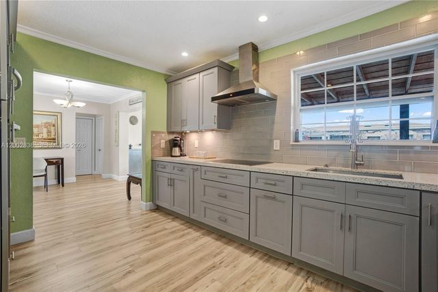 2310 De Soto Dr, Miramar, FL 33023