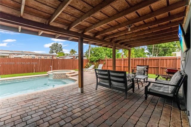 2310 De Soto Dr, Miramar, FL 33023