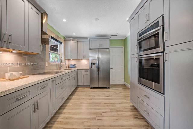 2310 De Soto Dr, Miramar, FL 33023