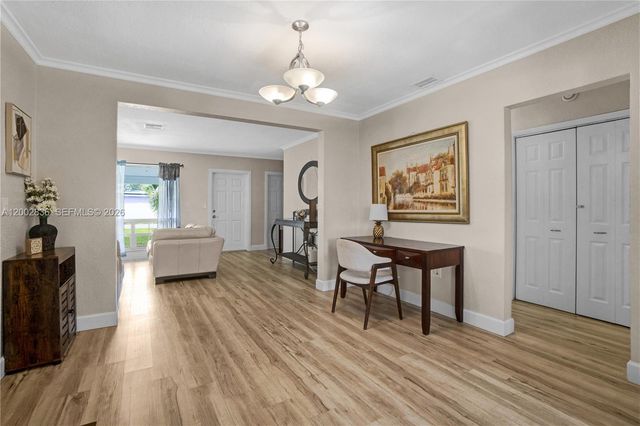 2310 De Soto Dr, Miramar, FL 33023