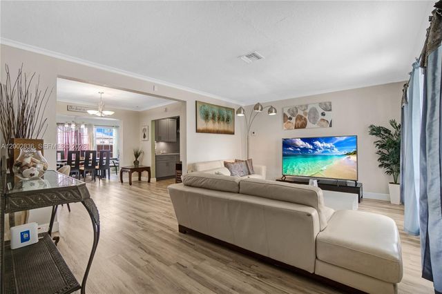 2310 De Soto Dr, Miramar, FL 33023