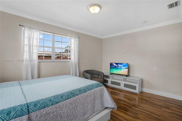 2310 De Soto Dr, Miramar, FL 33023