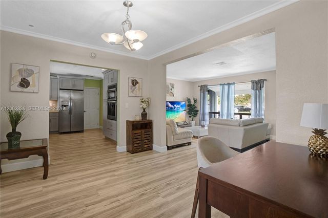 2310 De Soto Dr, Miramar, FL 33023