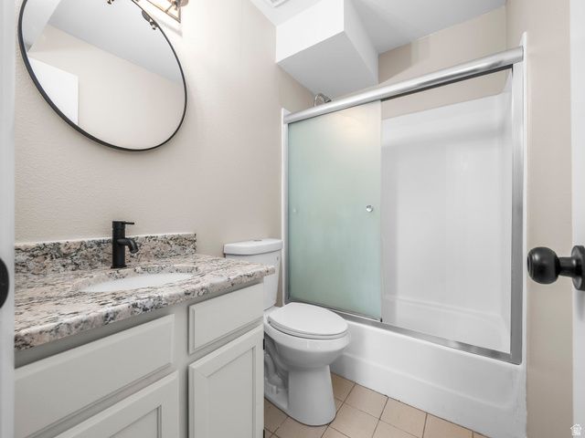 2450 W HARD ROCK DR, Taylorsville, UT 84129