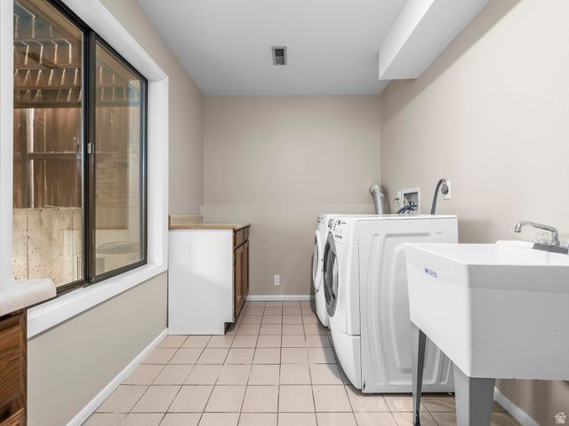 2450 W HARD ROCK DR, Taylorsville, UT 84129