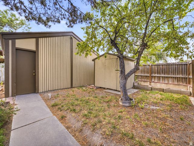 2450 W HARD ROCK DR, Taylorsville, UT 84129