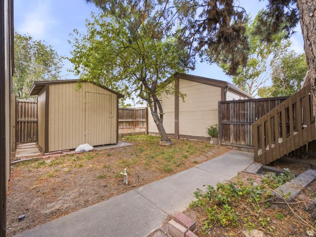 2450 W HARD ROCK DR, Taylorsville, UT 84129