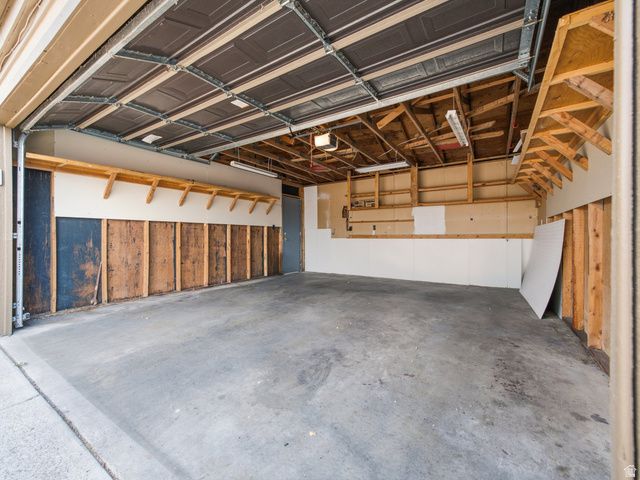 2450 W HARD ROCK DR, Taylorsville, UT 84129