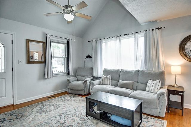 617 Hudson Ter, Newport News, VA 23605