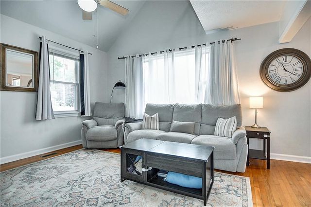 617 Hudson Ter, Newport News, VA 23605