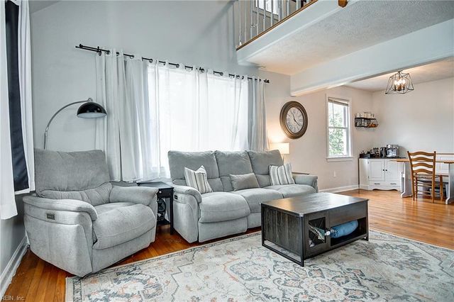 617 Hudson Ter, Newport News, VA 23605