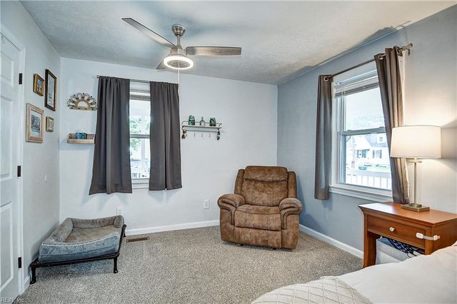 617 Hudson Ter, Newport News, VA 23605