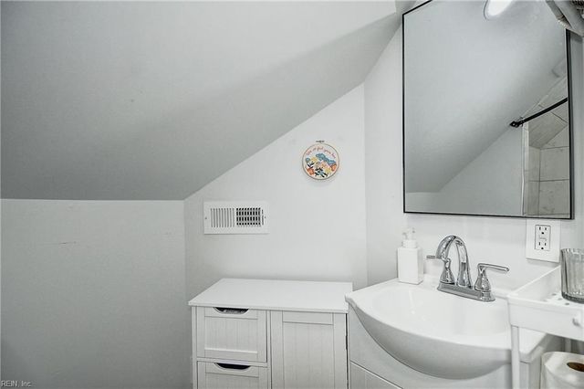 617 Hudson Ter, Newport News, VA 23605