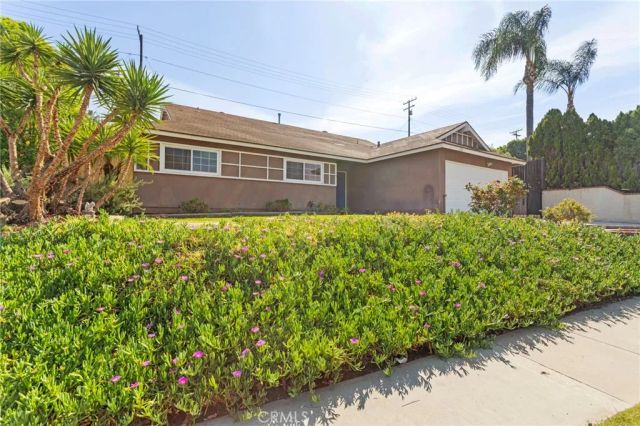 1736 Outpost Dr, Corona, CA 92882