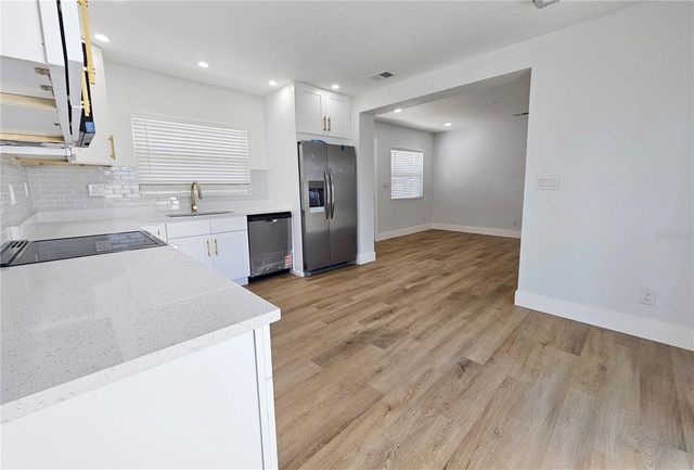 6405 N HALE AVENUE, Tampa, FL 33614