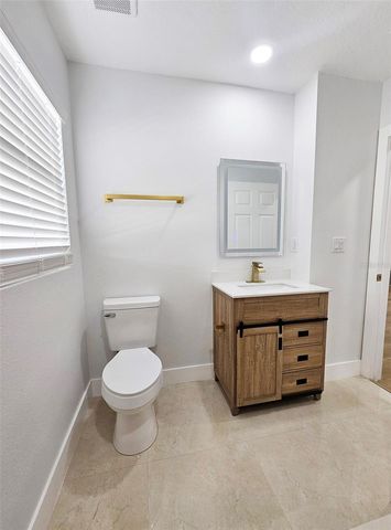 6405 N HALE AVENUE, Tampa, FL 33614